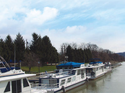 A river view of the Aspinwall Marina, which will
be turned into a riverfront park, with the help
of a loan from WPC’s Colcom Revolving Fund.
Courtesy of Friends of the Riverfront.